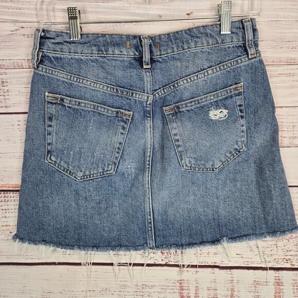 We The Free Denim Aline Mini Skirt Size 28 Button Front Distressed Frayed Hem - Picture 4 of 10